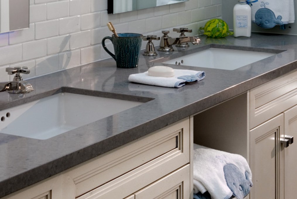 THE CASE OF KITCHEN QUARTZ